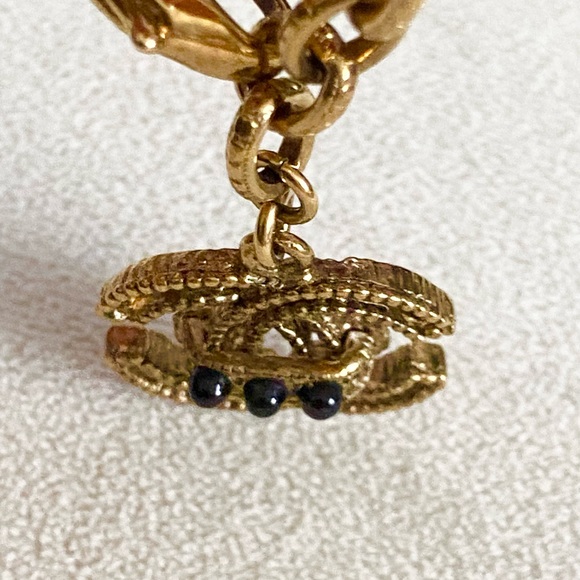 ❌SOLD❌24k Gold Plated Chanel CC Bracelet - Picture 5 of 7